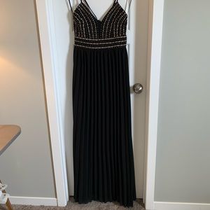 Lulu’s Black & Gold Maxi Dress